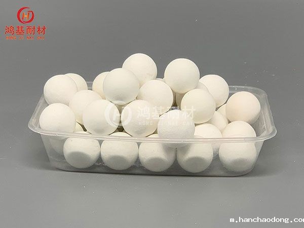刚玉质耐火球
