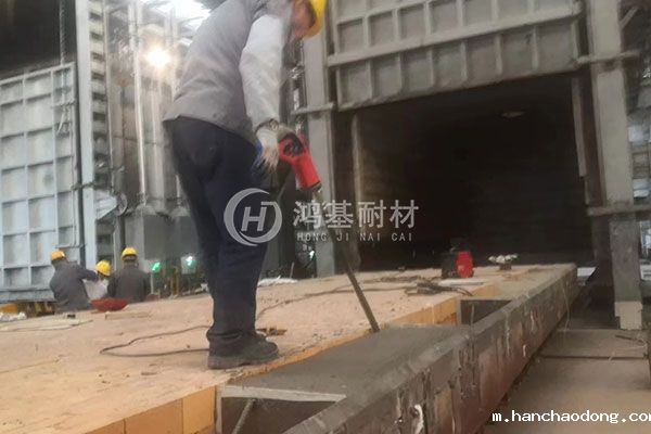 台车式锻造加热炉外围围挡施工